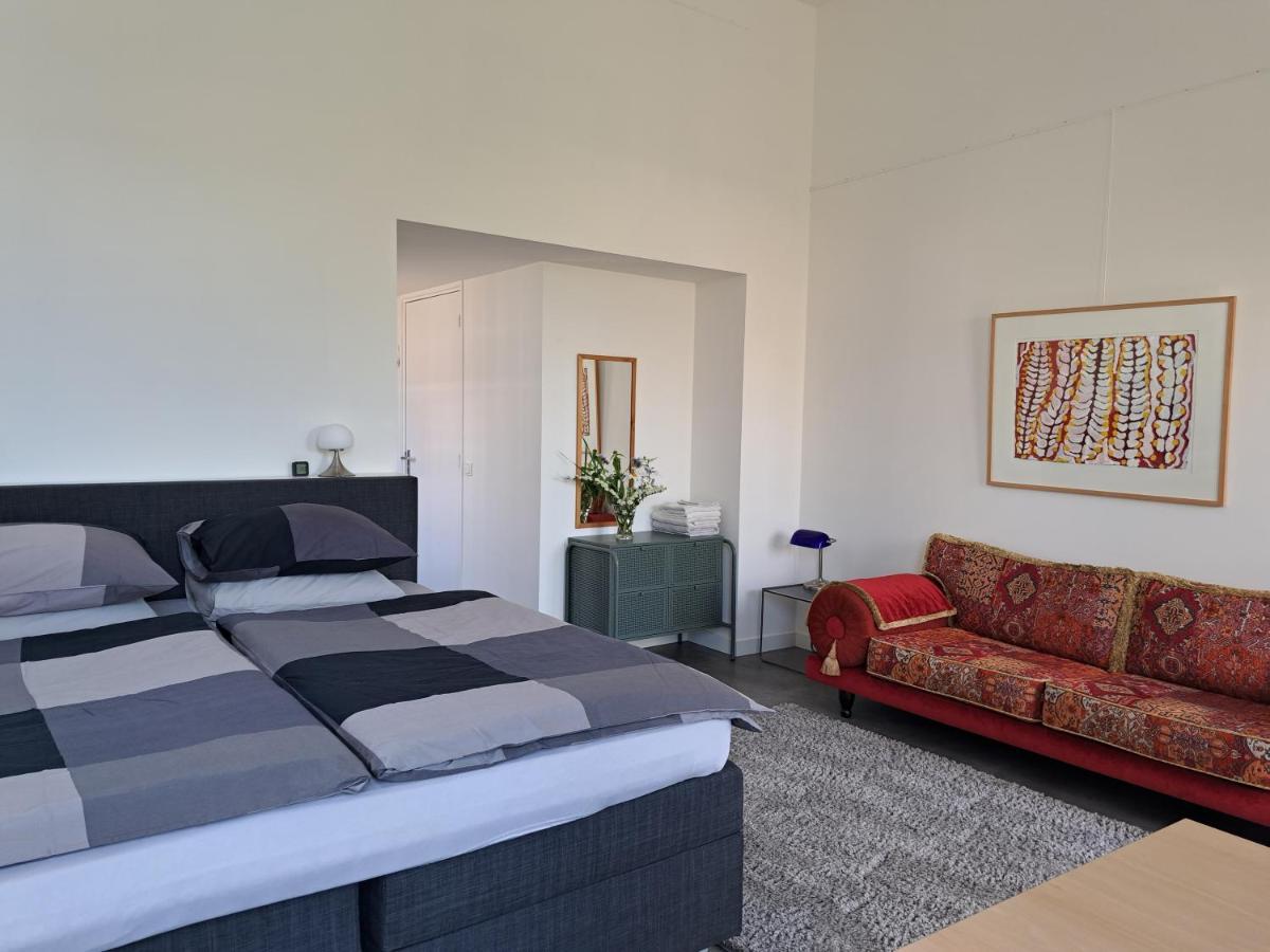 Luxe Ruime Studio Op Unieke, Rustige Locatie Dokkum Esterno foto